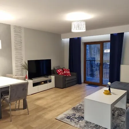 Z Pieknym Widokiem Na شقة شكلارسكا بوريبا